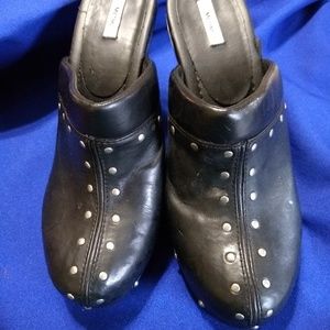 WOMENS CLOG METRO 7 STUDDED HEELS DORA  SIZE 9